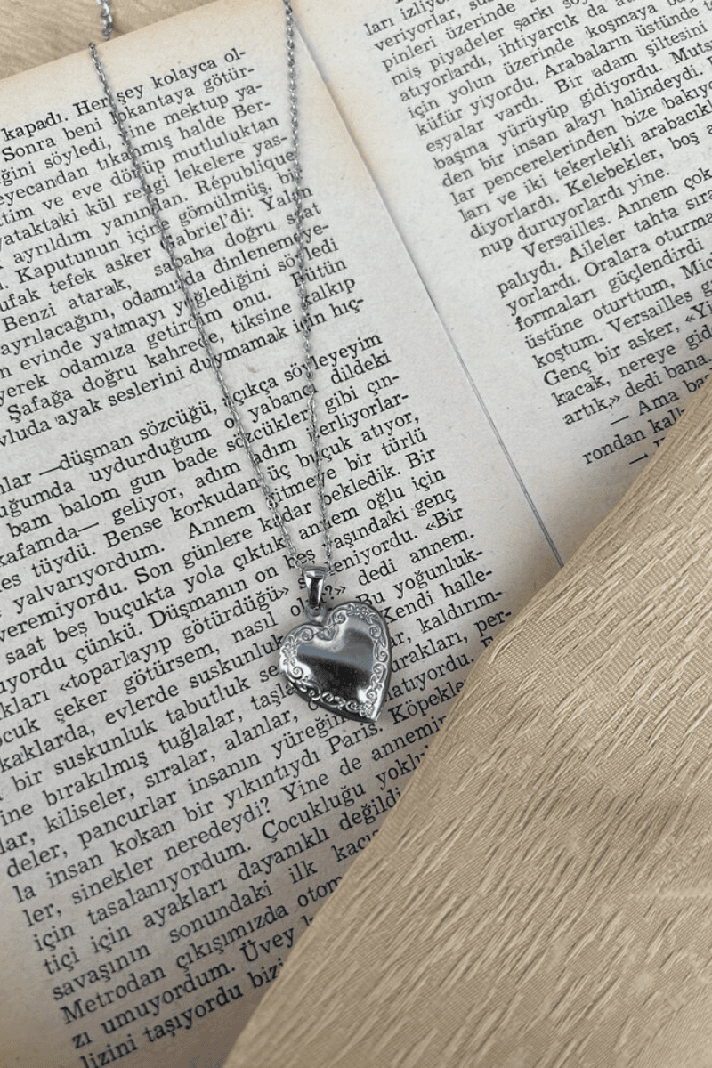 Vintage Kalp Model Açılır Kolye