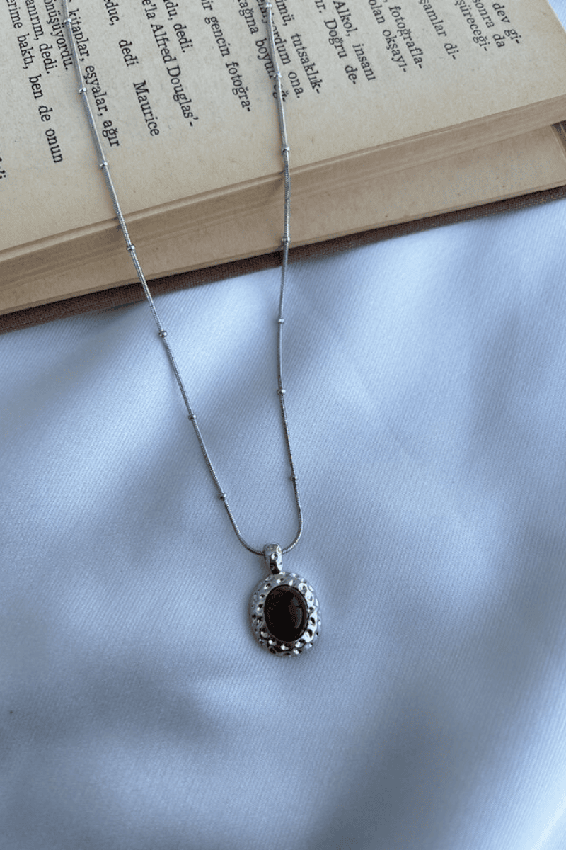 Kehribar Taş Oval Model Silver Kolye