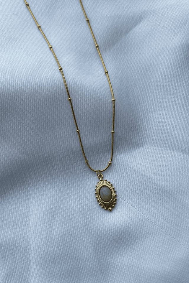 Etnik Model Yeşil Taş Kolye