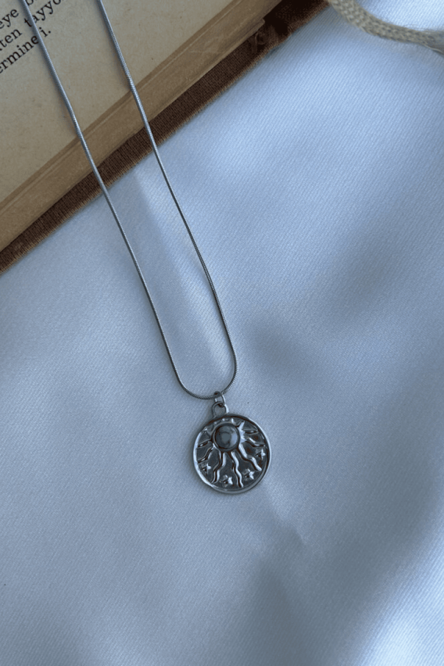 Mavi Taş Detaylı Oval Plaka Kolye (silver)