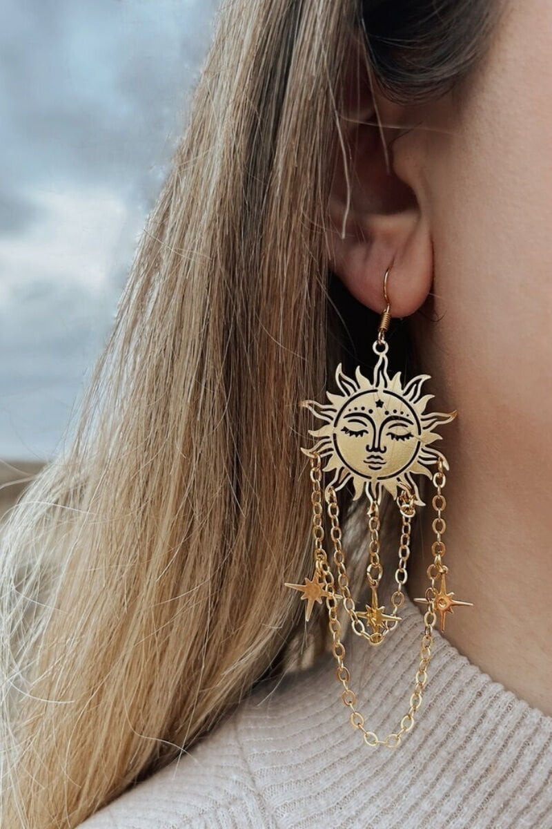 Büyük Sarkıntılı Güneş Küpe