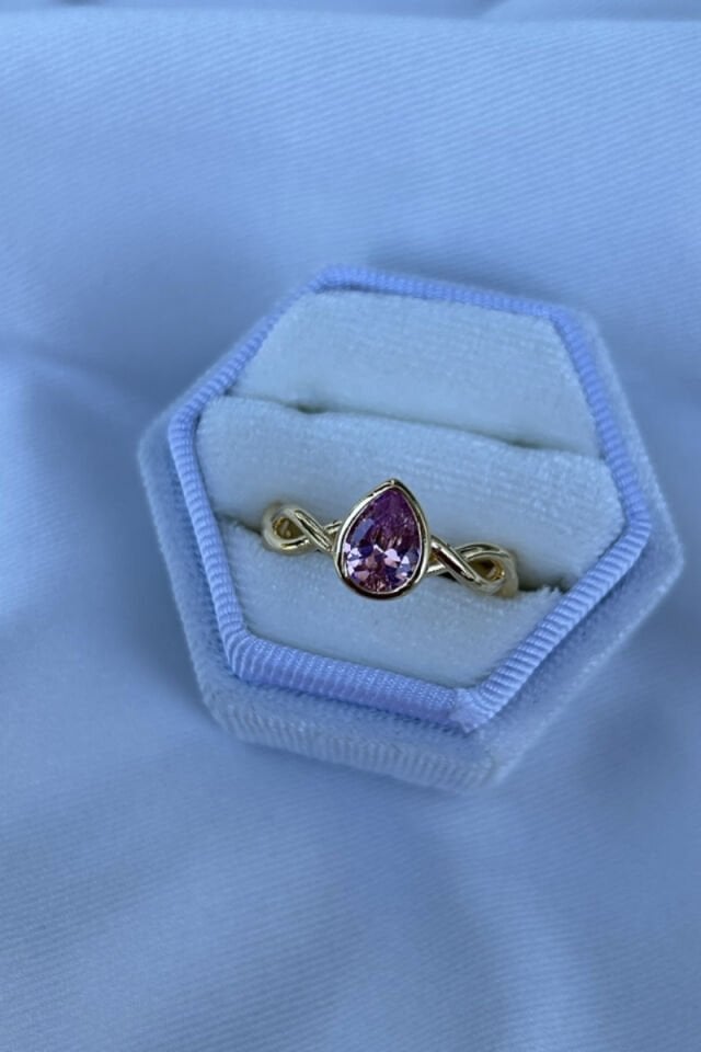 Damla Model Pembe Taş Tasarım Yüzük