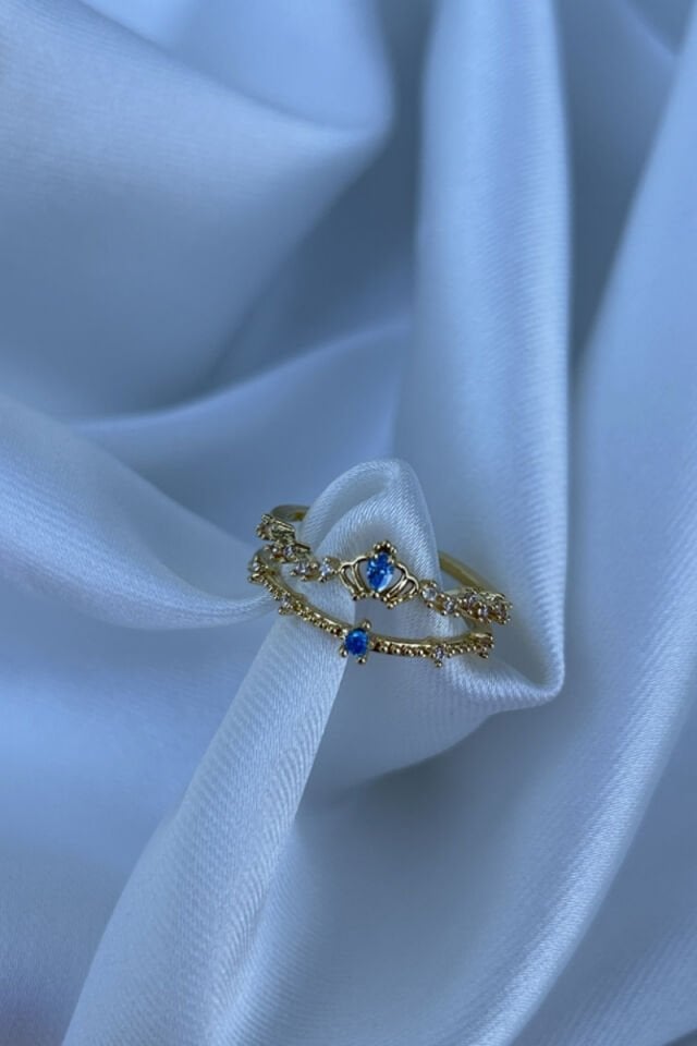 Mavi Taş Detaylı Taç Model Yüzük