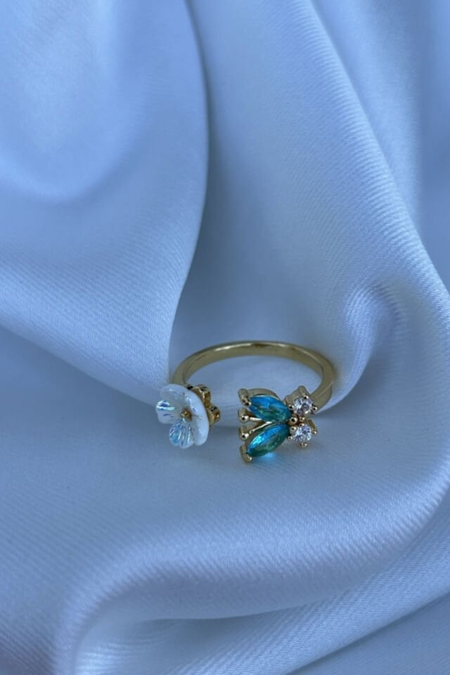 Manolya Çiçeği Mavi Taş Kelebek Model Yüzük