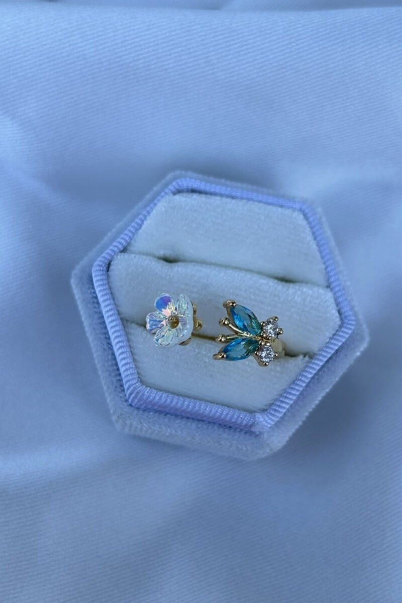 Manolya Çiçeği Mavi Taş Kelebek Model Yüzük
