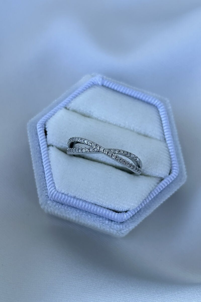 Çapraz Model Kristal Taş Tasarım Yüzük (silver)