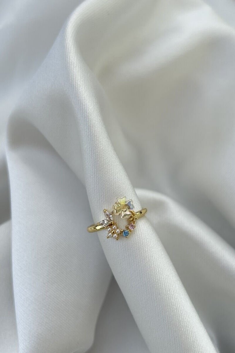 Manolya Çiçeği Detaylı Tasarım Yüzük