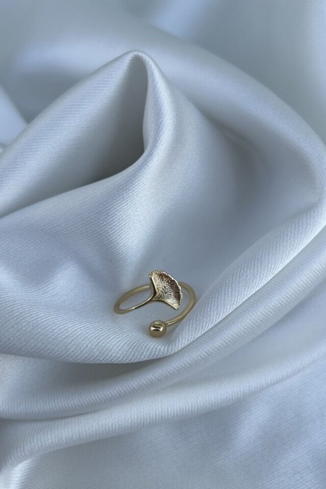 Ginkgo Yaprağı Yüzük