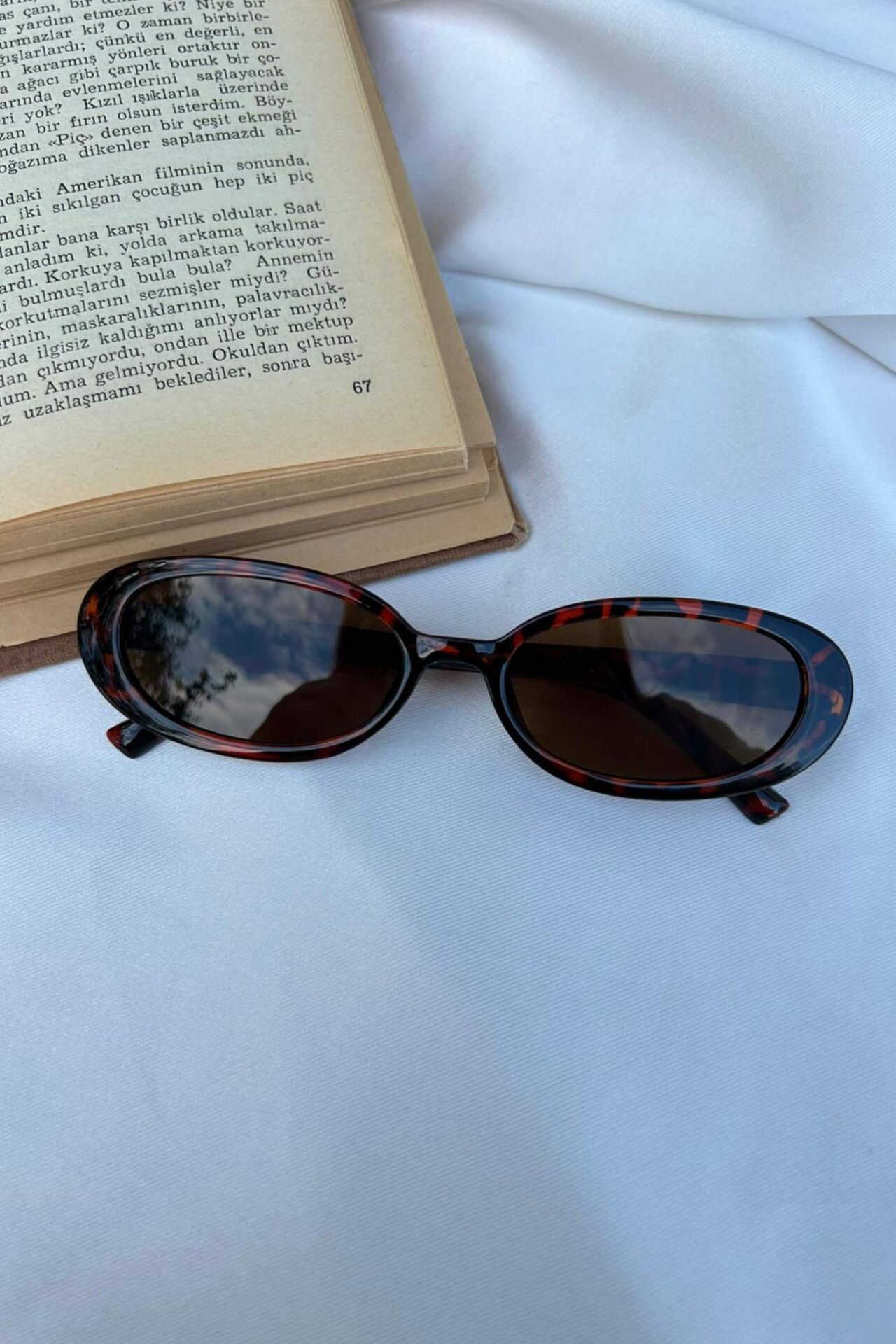 Kırmızı Çizgili Leopar Desenli Oval Model Gözlük