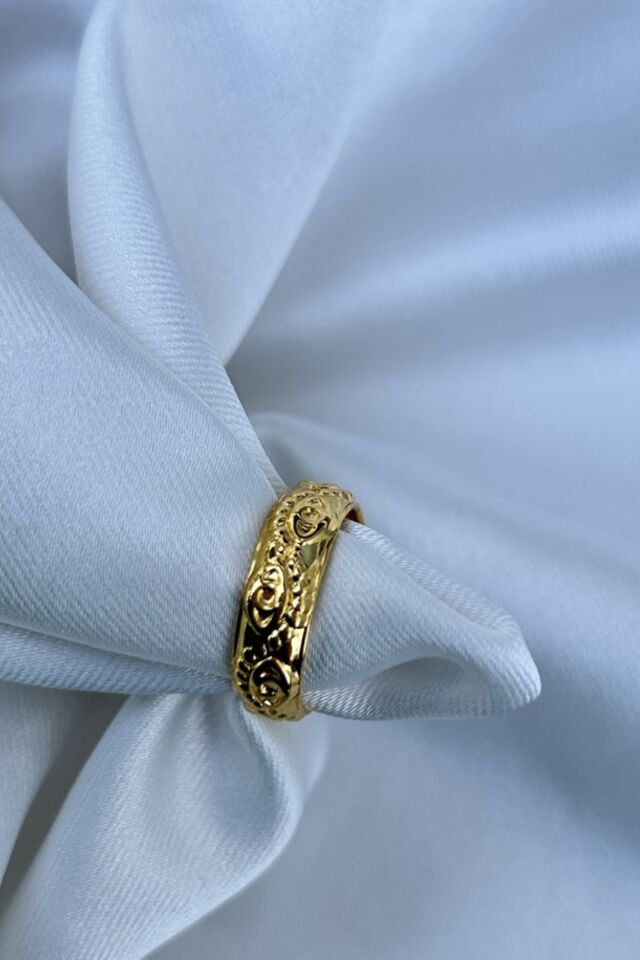 Göz Detaylı Alyans Yüzük