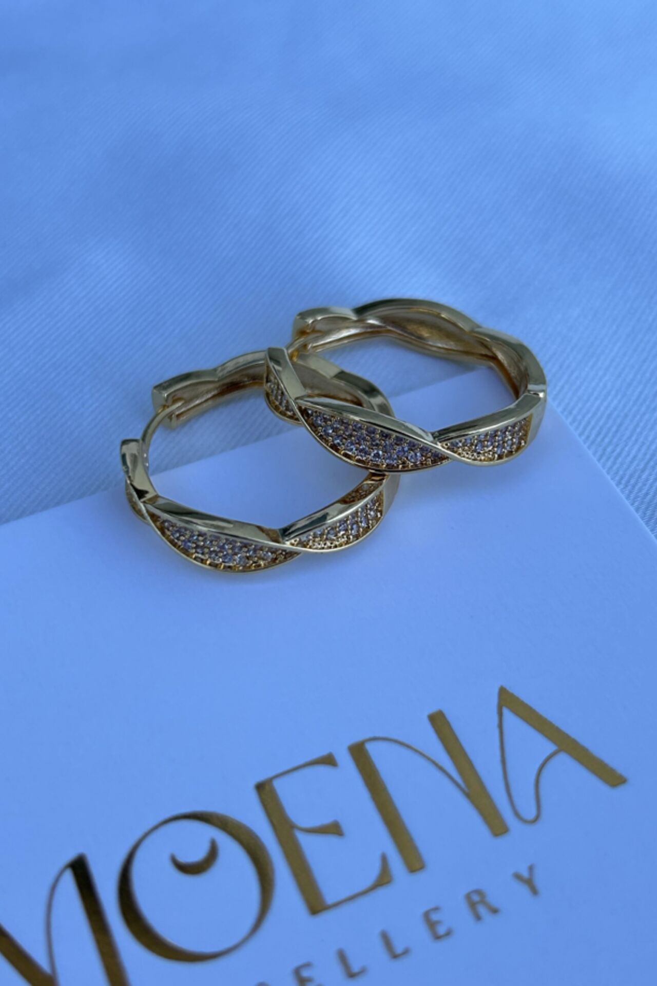 Burgu Model Halka Küpe