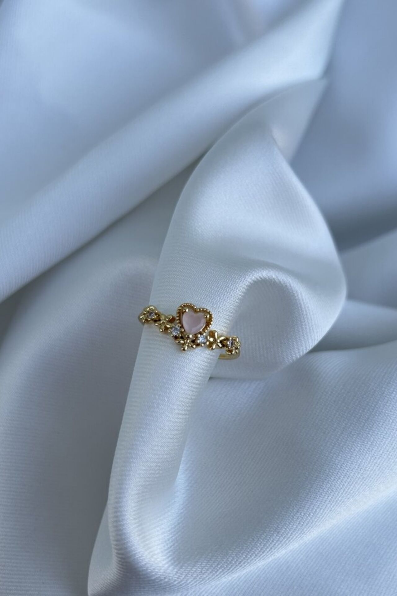 Pembe Kalp Detaylı Tasarım Yüzük