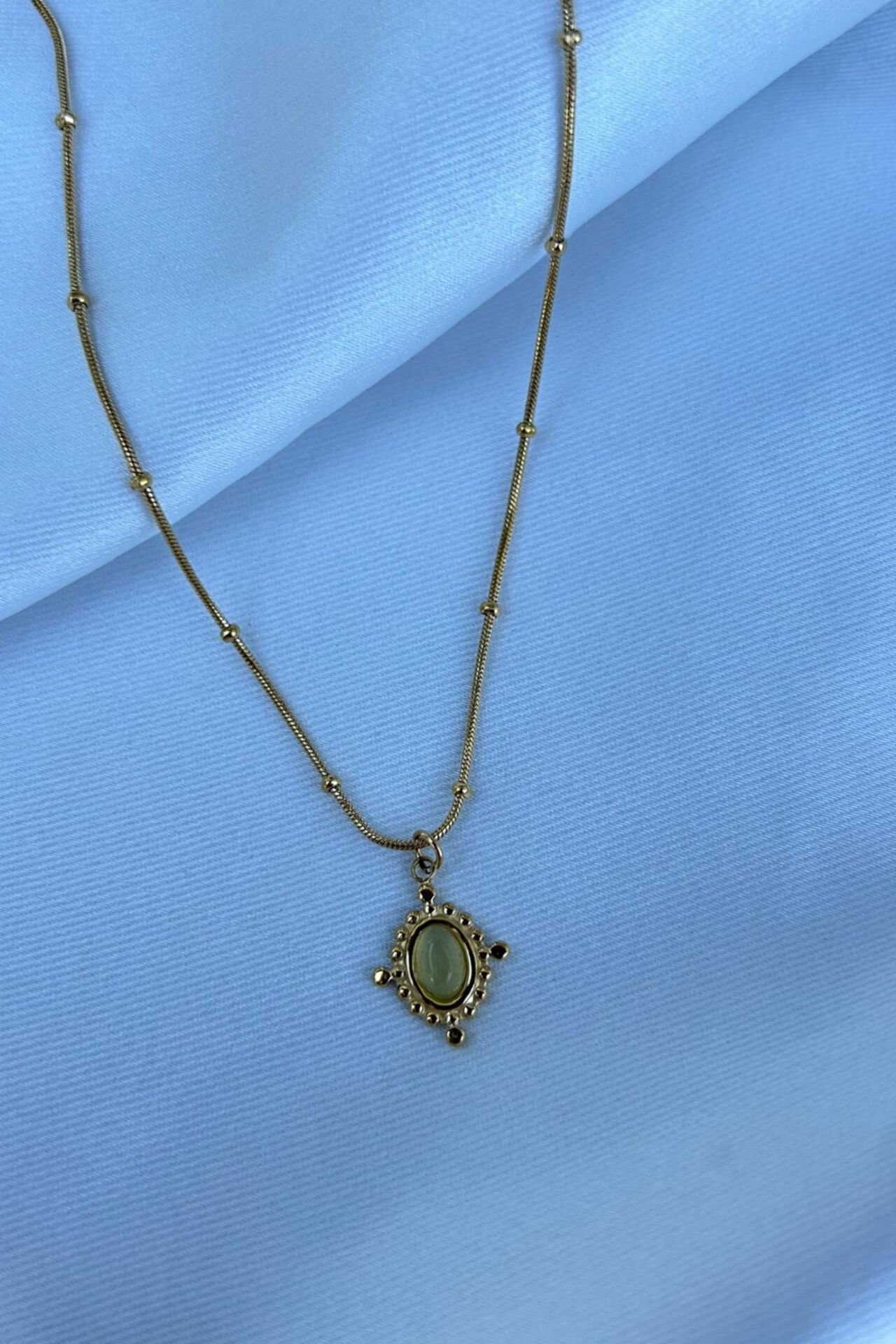 Yeşil Taş Detaylı Etnik Model Minimal Kolye