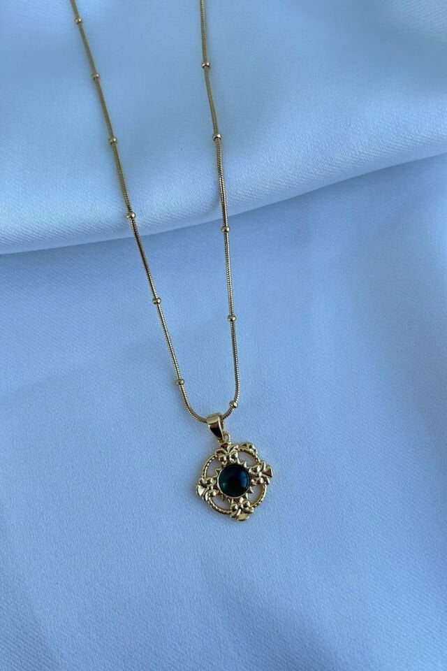 Yeşil Taş Detaylı Vintage Model Kolye