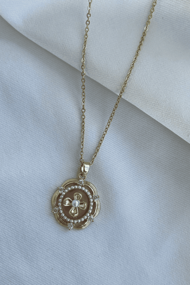 İnci Detaylı Pembe Plaka Vintage Model Kolye