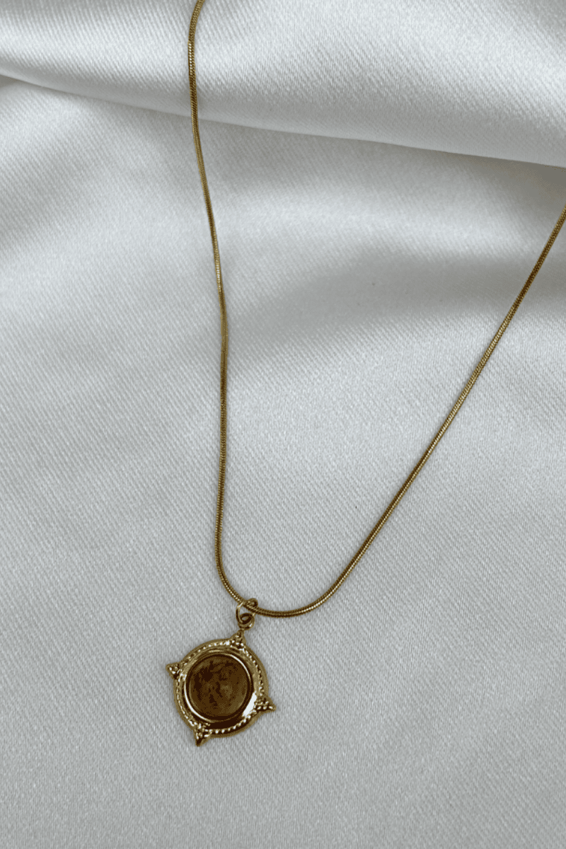 Kahverengi Taş Pusula Model Etnik Kolye