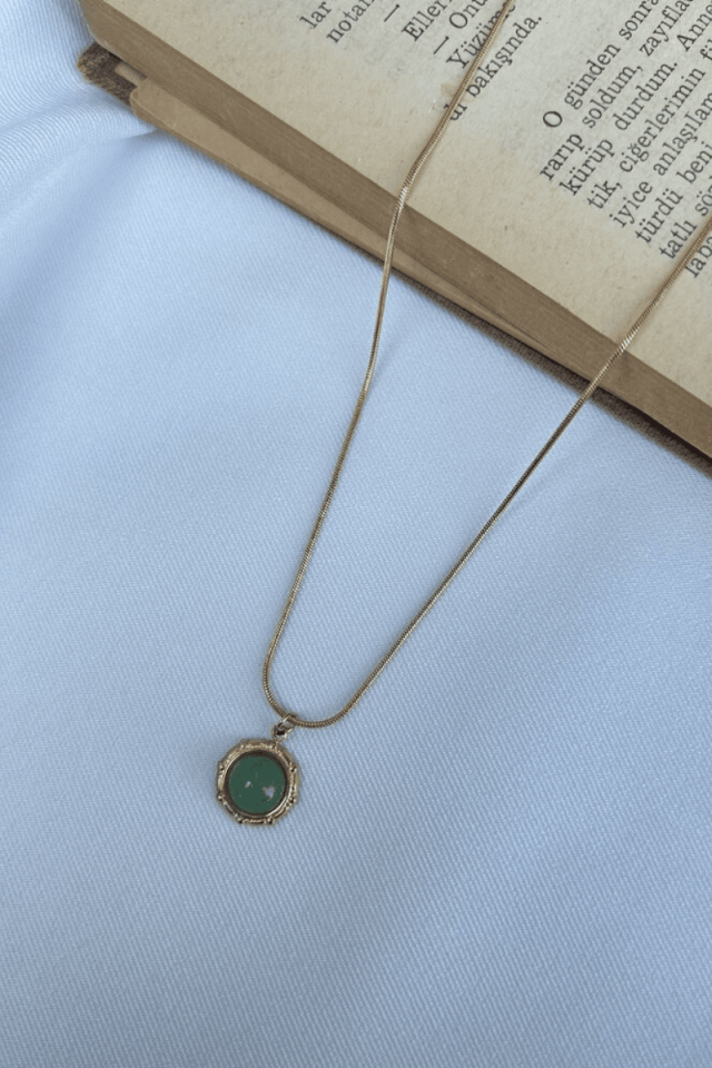 Yeşil Taş Yuvarlak Model Kolye