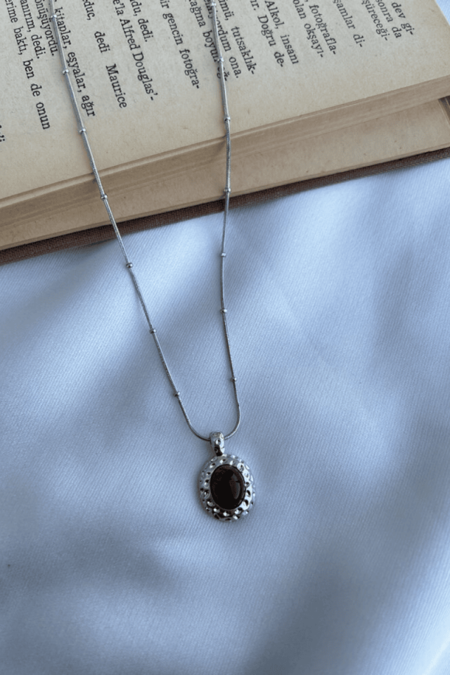 Kehribar Taş Oval Model Silver Kolye