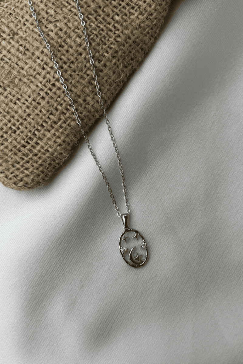 Ay ve Yıldız Detaylı Kolye (silver)