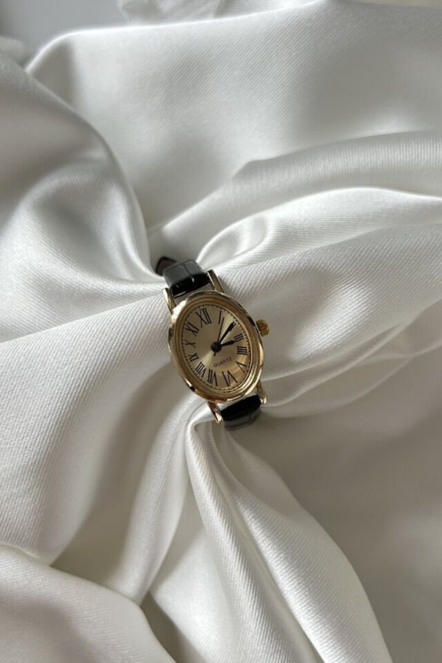 Siyah Kordon Vintage Saat