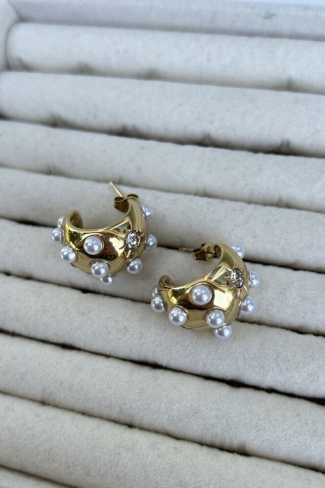 Kristal Taş Detaylı İnci Taneli Tasarım Küpe