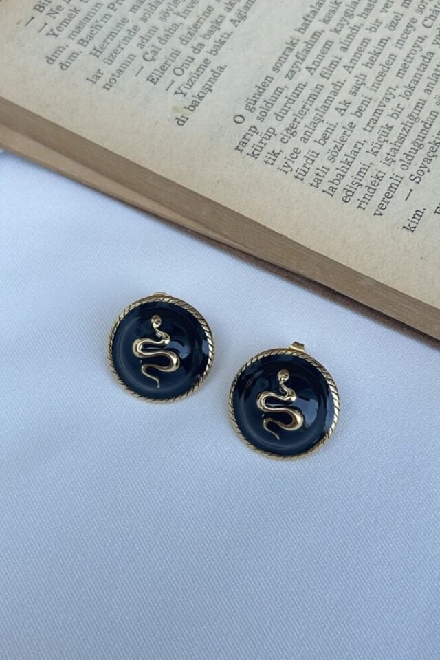 Yılan Detaylı Yuvarlak Siyah Küpe