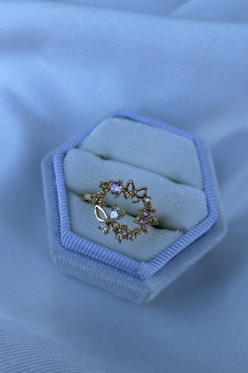 Kelebek Detaylı Pembe Taş Detaylı Tasarım Yüzük