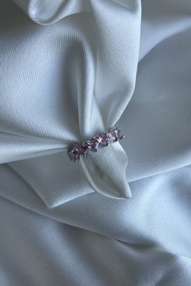 Tam Tur Pembe Kristal Kalp Yüzük (silver)