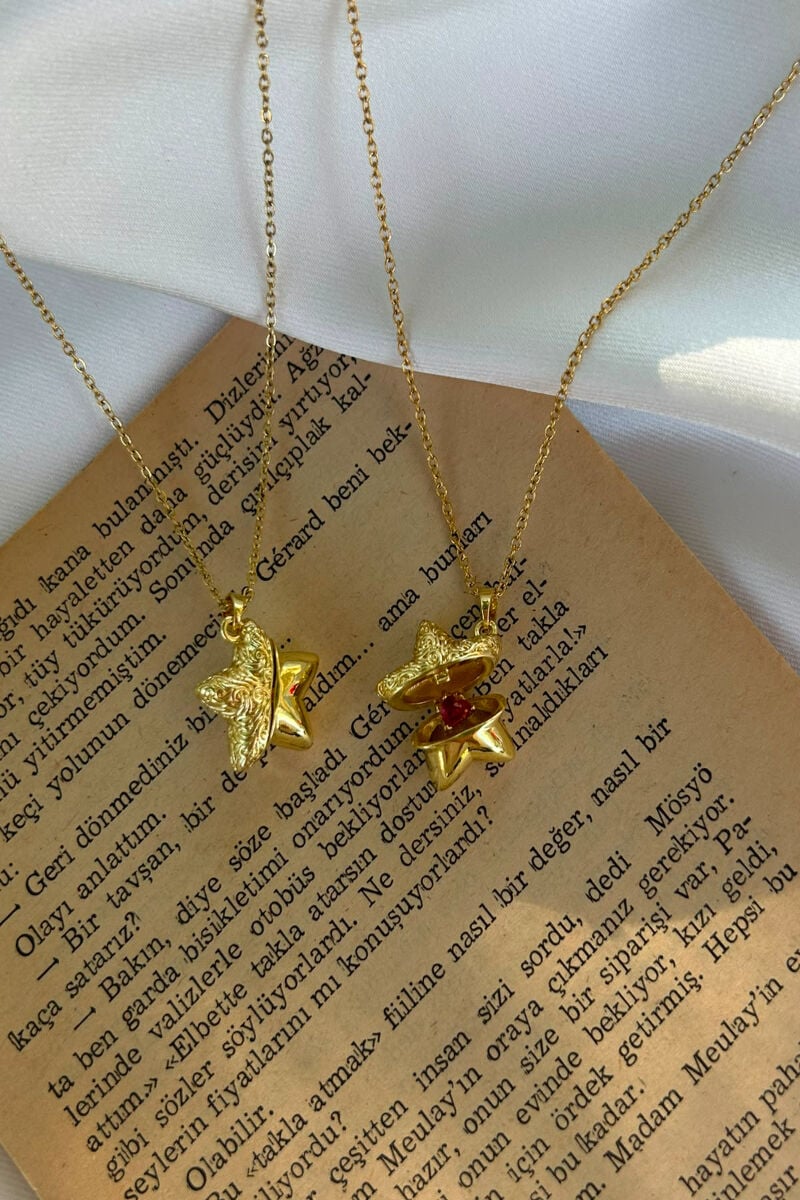 Love Locked Star Kolye