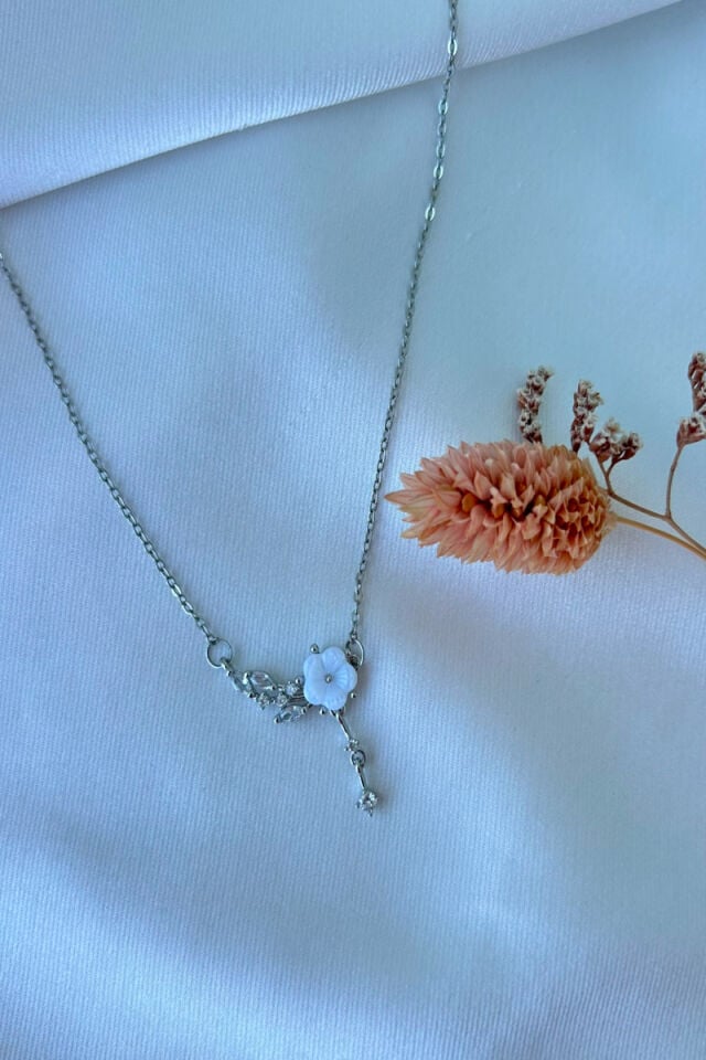 Manolya Çiçeği Zarif Model Kolye(silver)