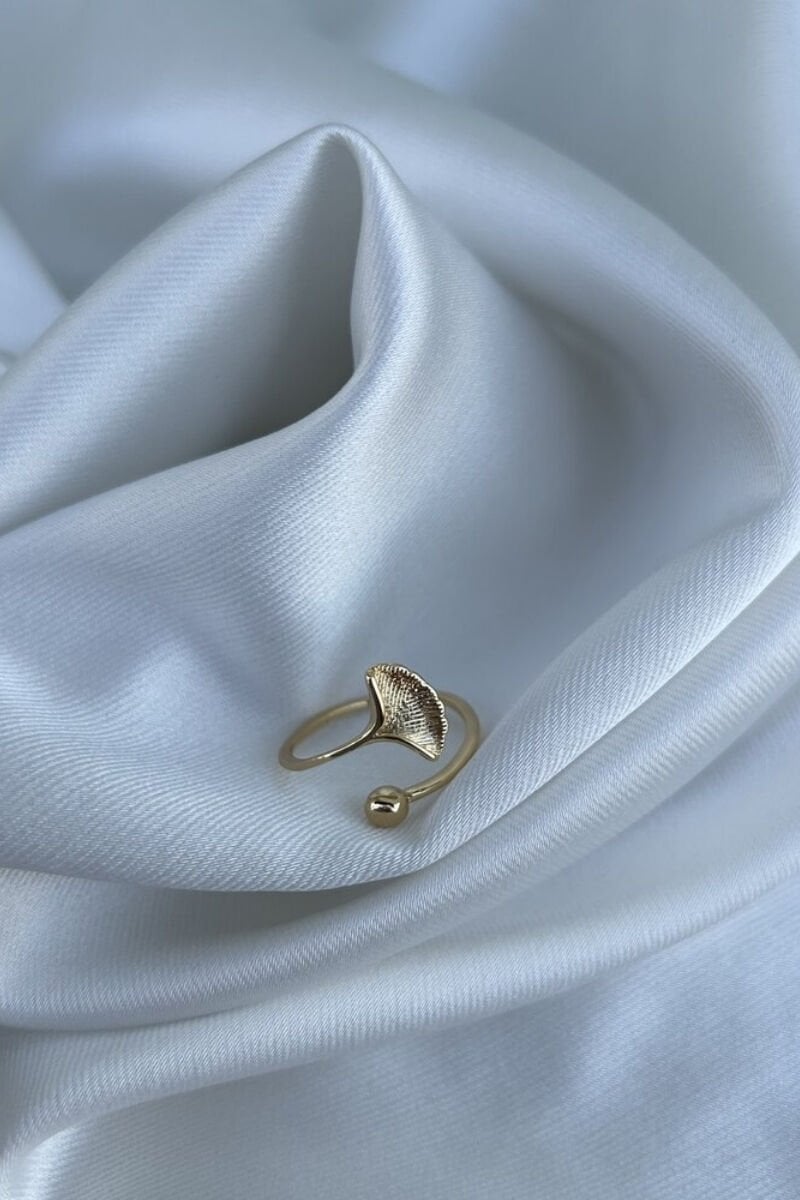 Ginkgo Yaprağı Yüzük