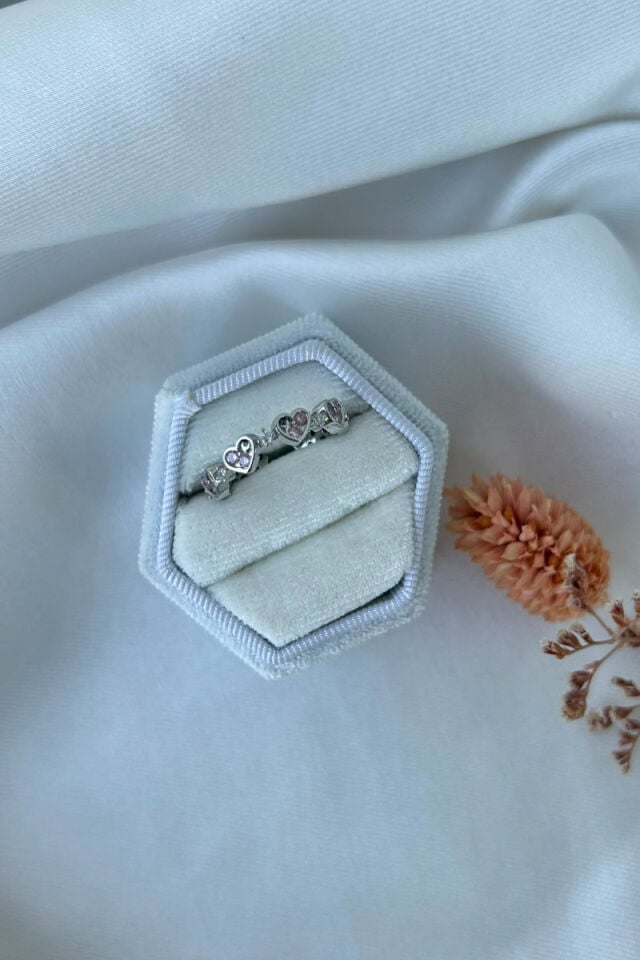 Pembe Kalp Zarif Model Yüzük(silver)