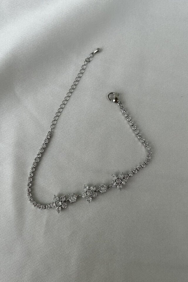 Kristal Taş Çiçek Model Tasarım Bileklik (silver)