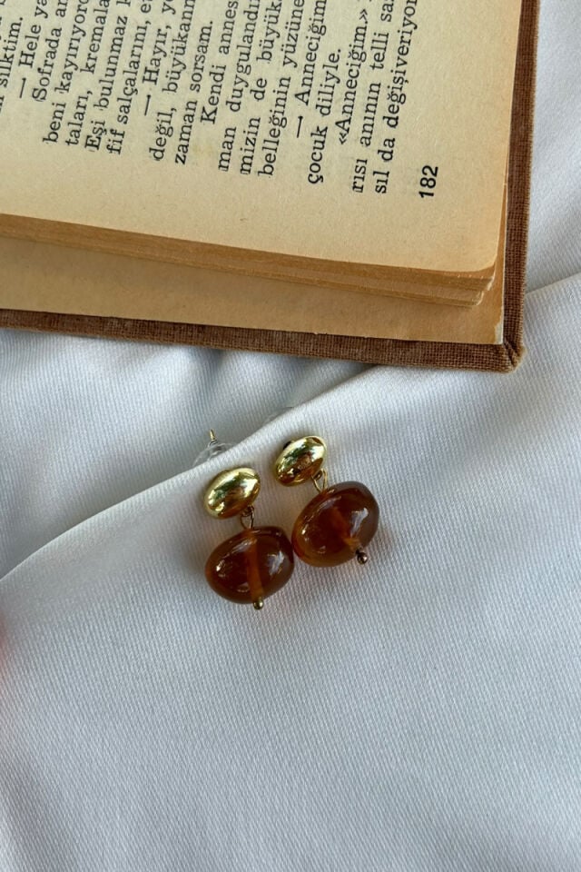 Amber Taş Detaylı Sallantılı Küpe