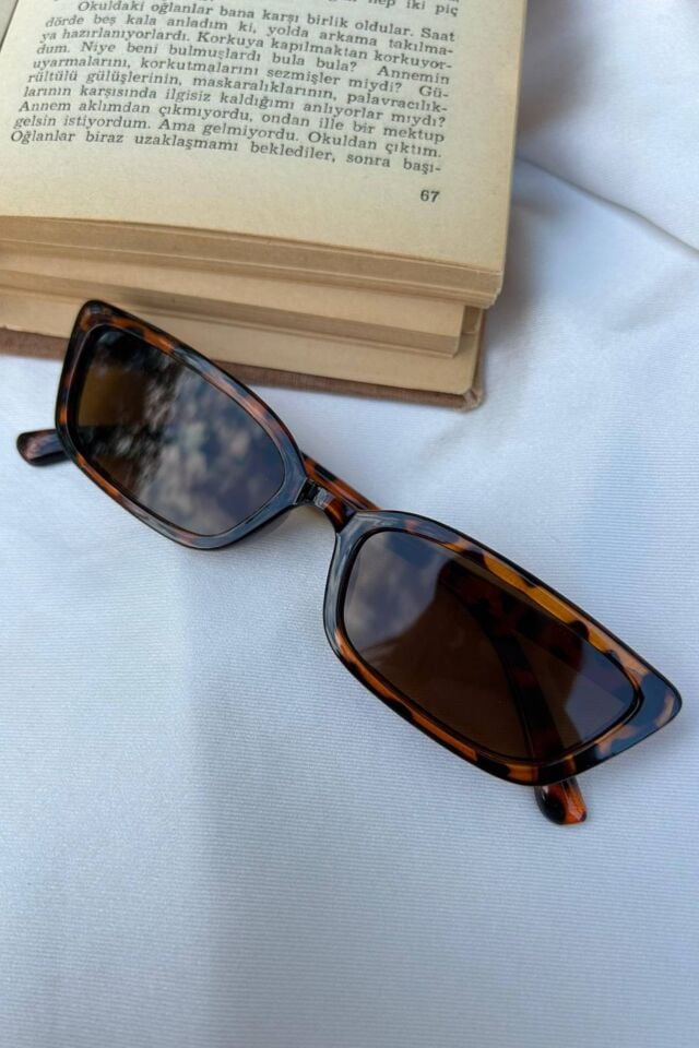 Leopar Desenli Köşeli Model Gözlük