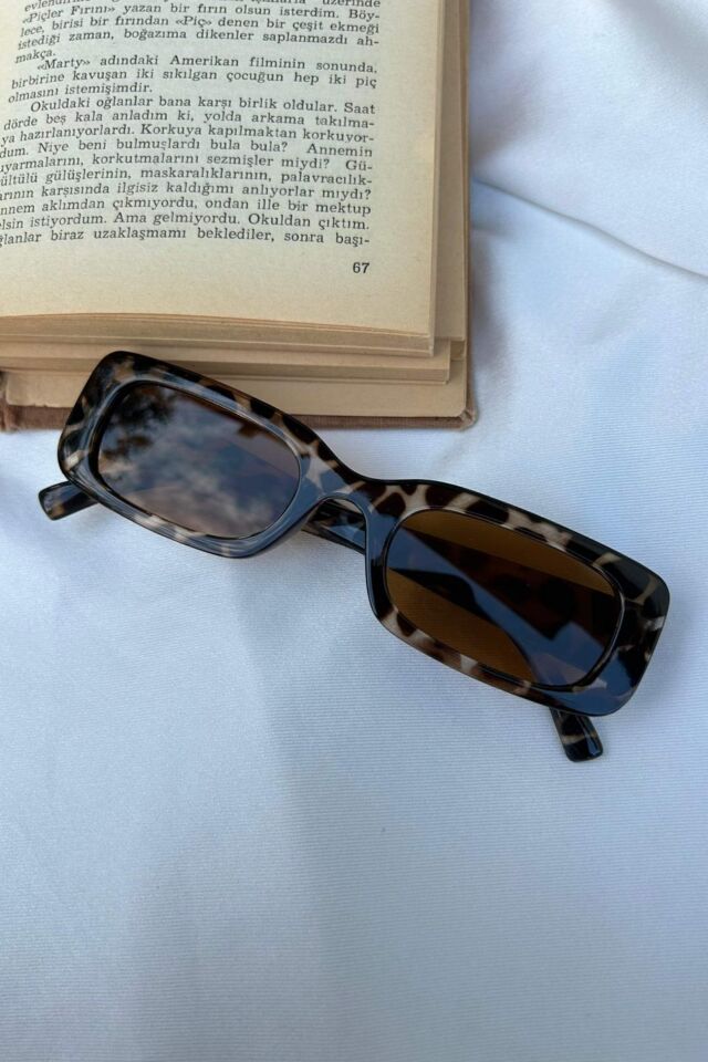 Leopar Desenli Kare Model Kahverengi Gözlük