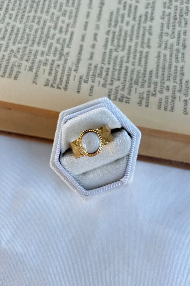Beyaz Sedefli Vintage Model Tasarım Yüzük