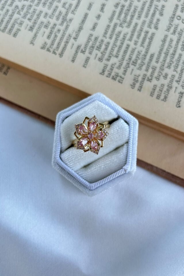 Pembe Kristal Çiçek Model Dönen Yüzük