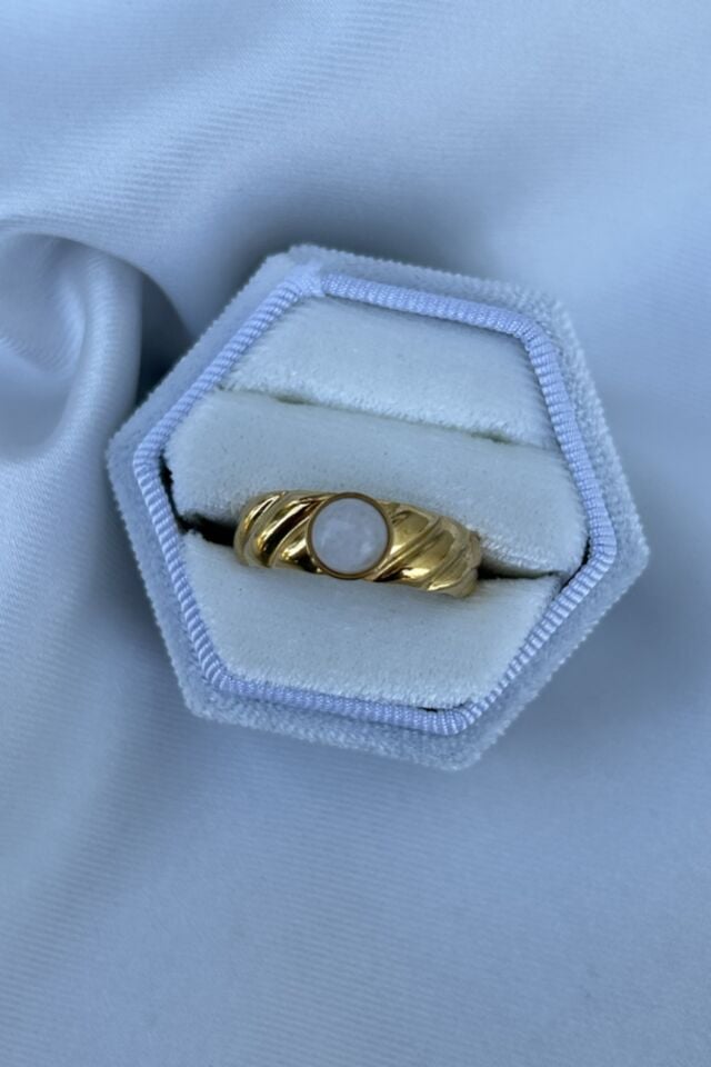 Ay Taşı Detaylı Vintage Model Yüzük