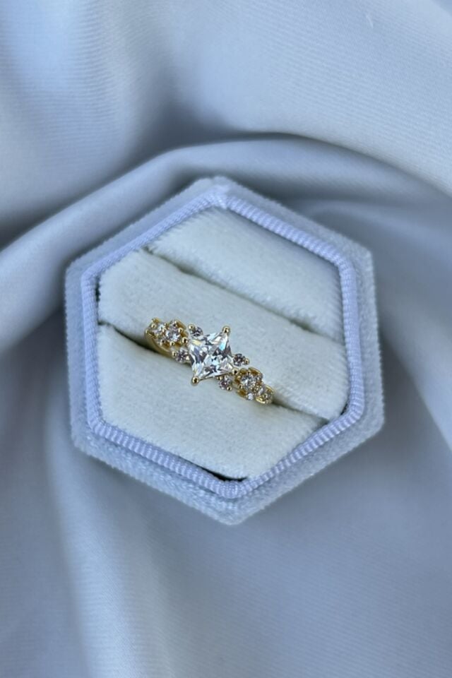 Kristal Taş Tasarım Model Yüzük