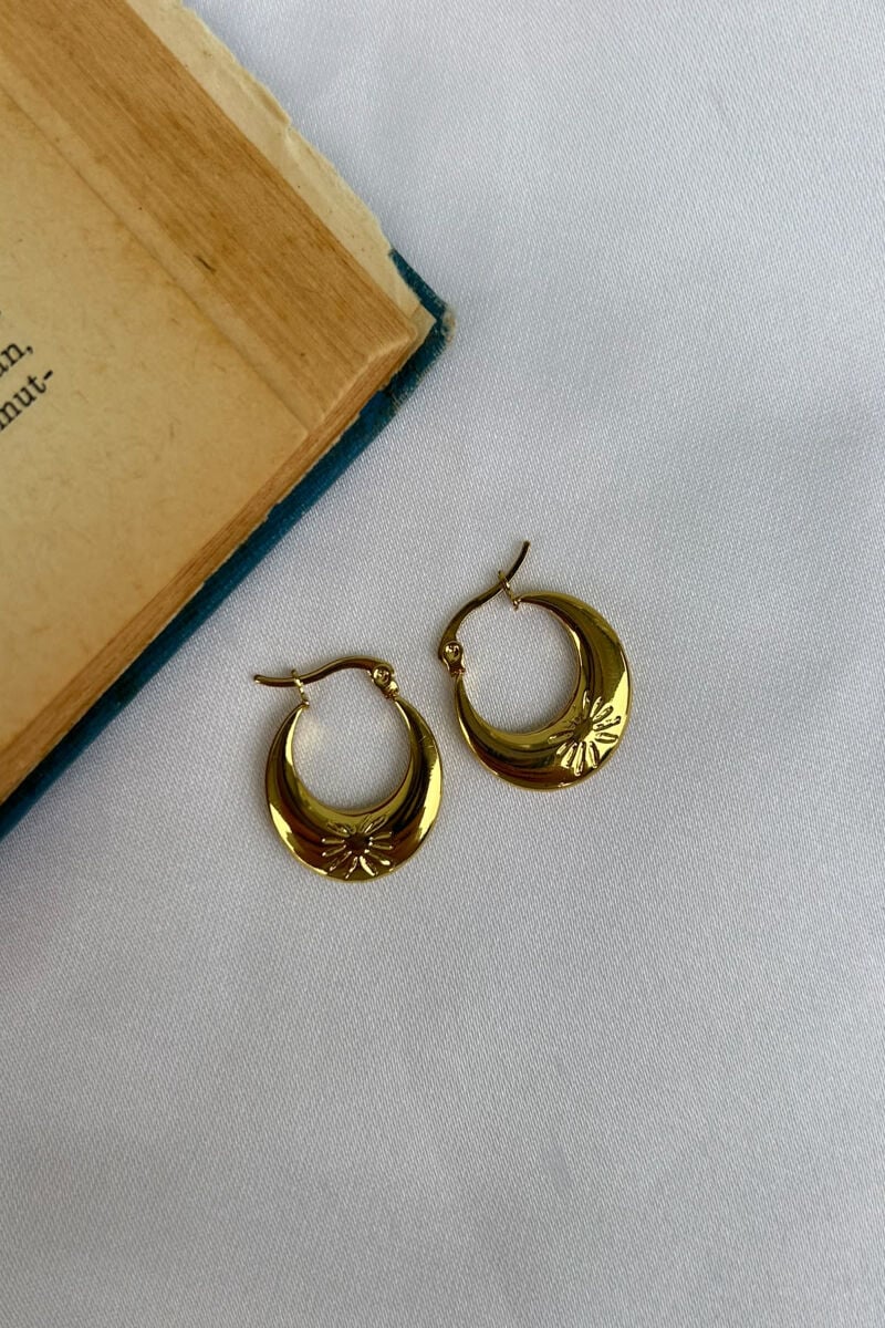 Güneş Detaylı Vintage Küpe