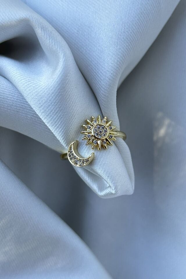 Kristal Taş Detaylı Ay ve Güneş Tasarım Yüzük