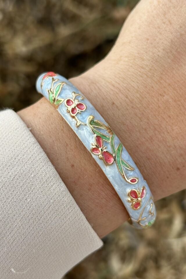 Pembe Çiçek Detaylı Mavi Mineli Bileklik