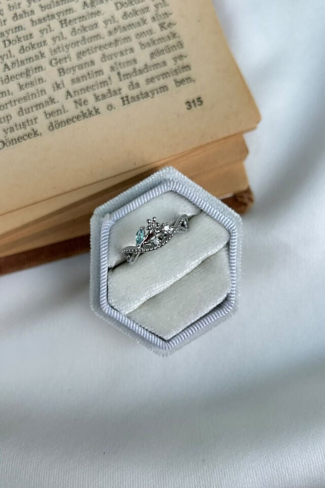 Mavi Taş Detaylı Zarif Model Yüzük(silver)