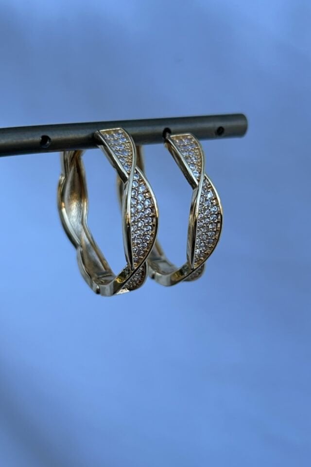 Burgu Model Halka Küpe