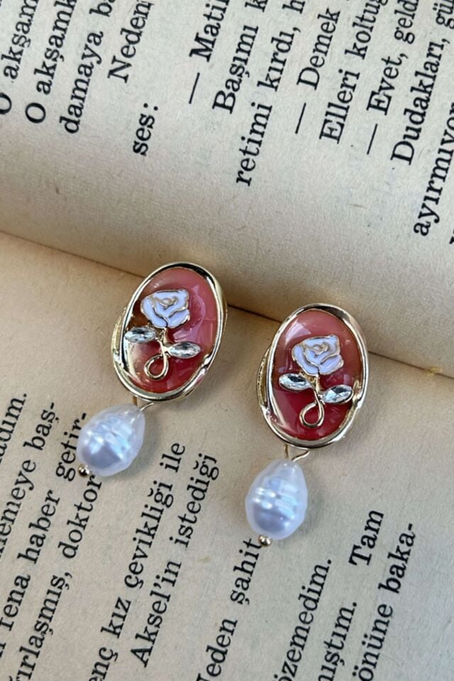 İnci Detaylı Gül Model Sanat Küpe