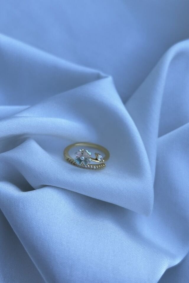 İnci Çiçek Detaylı Tasarım Yüzük