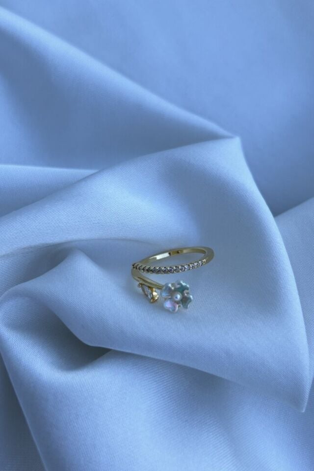 İnci Çiçek Detaylı Tasarım Yüzük