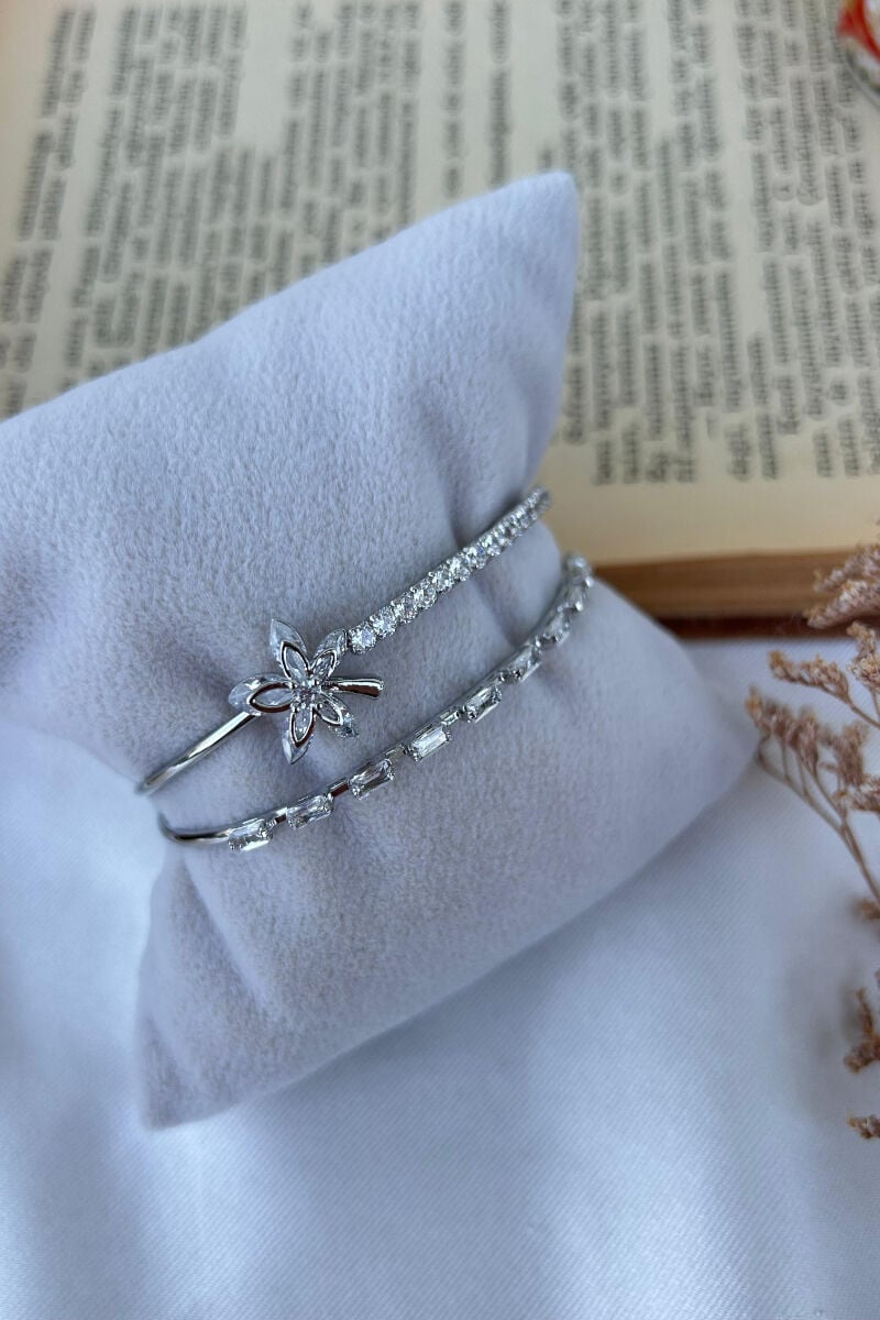 Zirkon Taşlı Çiçek Figürlü Bileklik(silver)