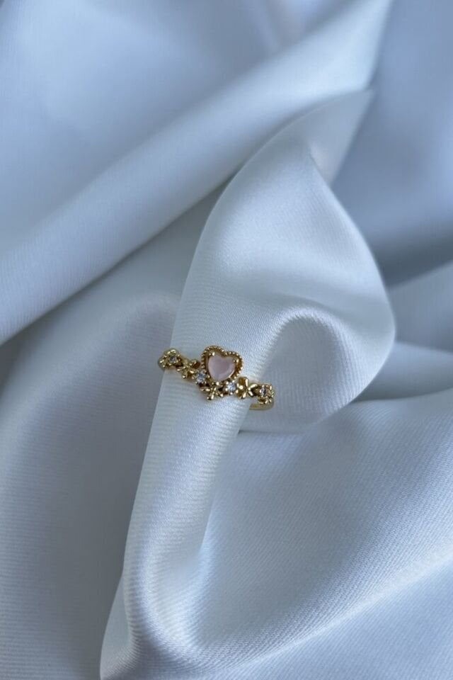 Pembe Kalp Detaylı Tasarım Yüzük